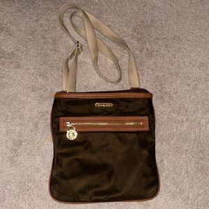 Like New Michael Kors Crossbody
